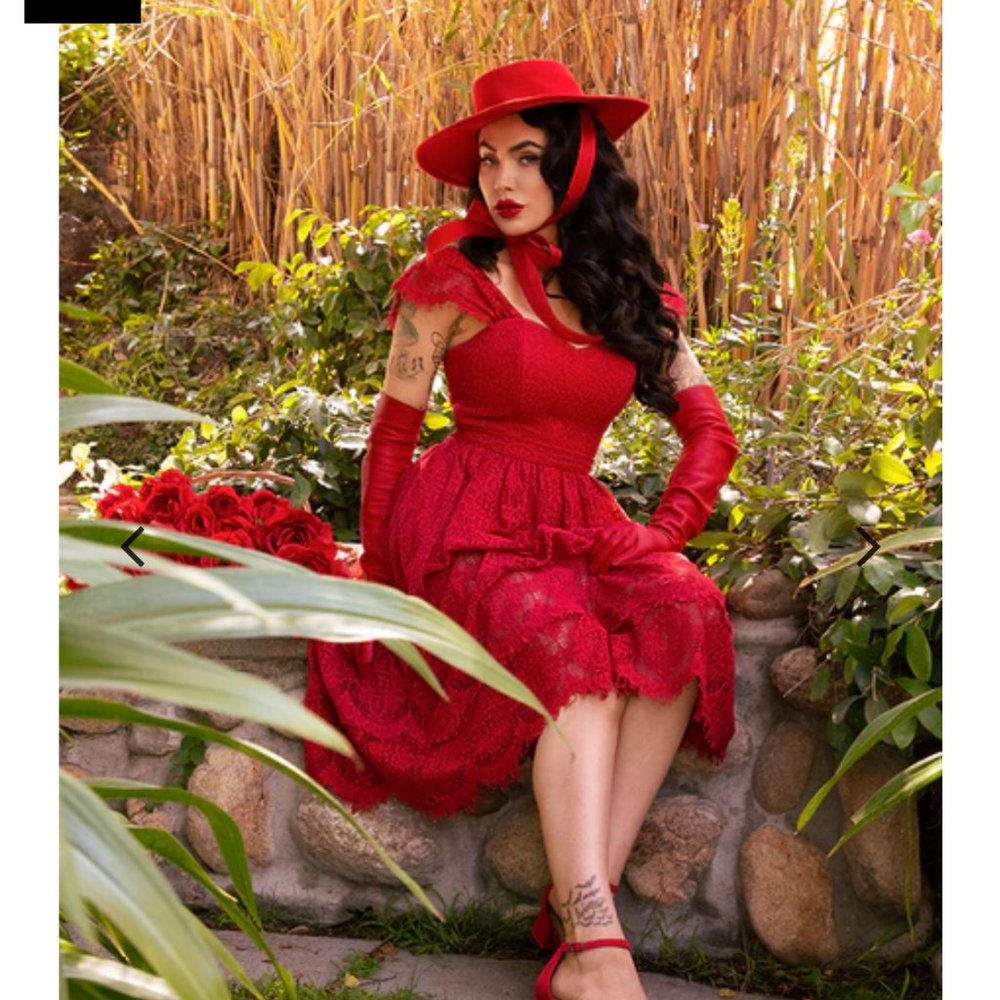 Vixen Southern Gothic skirt and bustier - Medium Petite